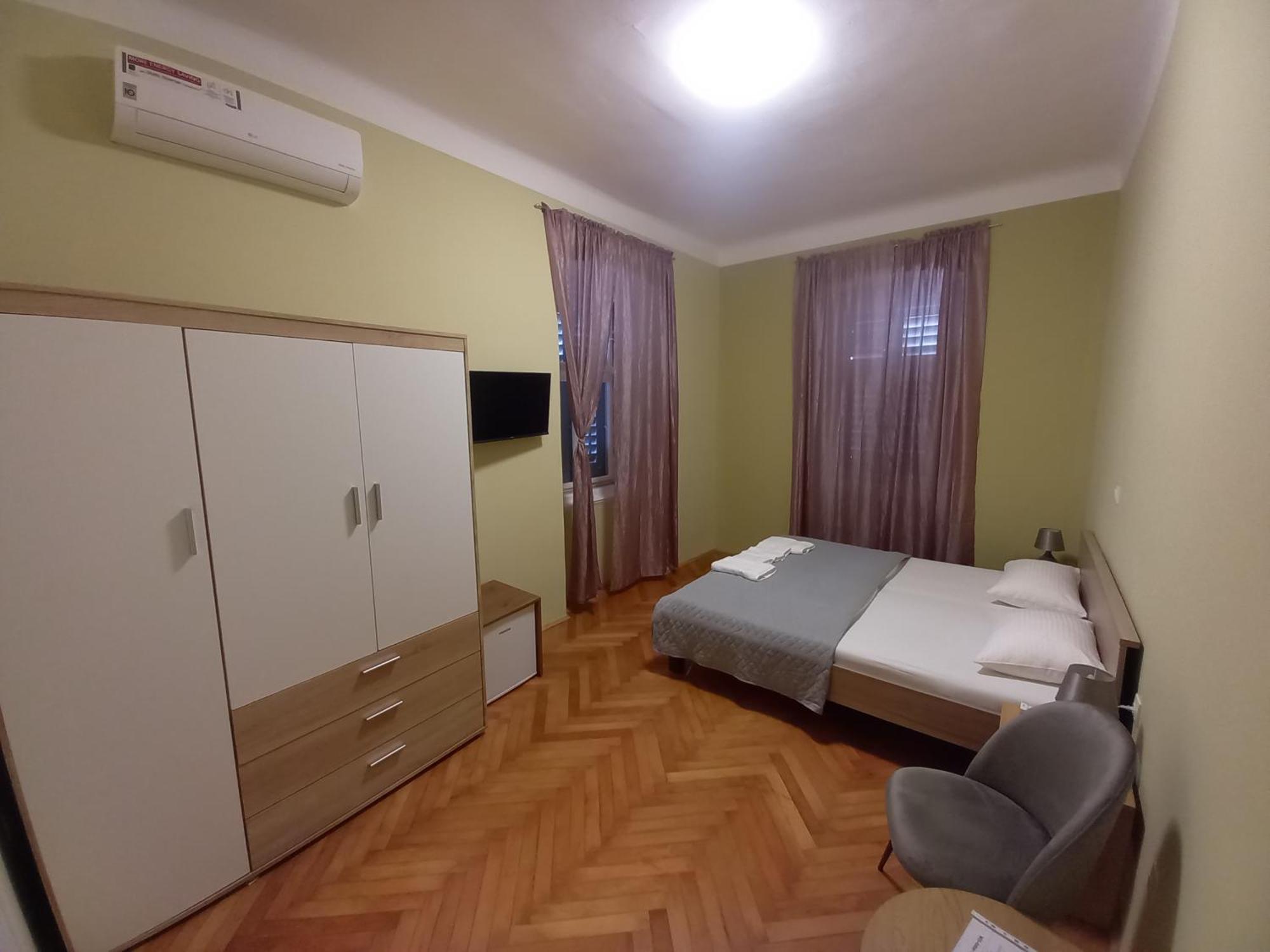 Oskar Amphitheater Apartments And Rooms With Free Parking Pula Oda fotoğraf